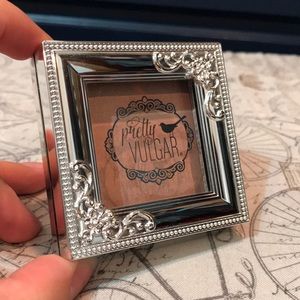 🌿ALL MUST GO🌿 Pretty Vulgar Highlighter